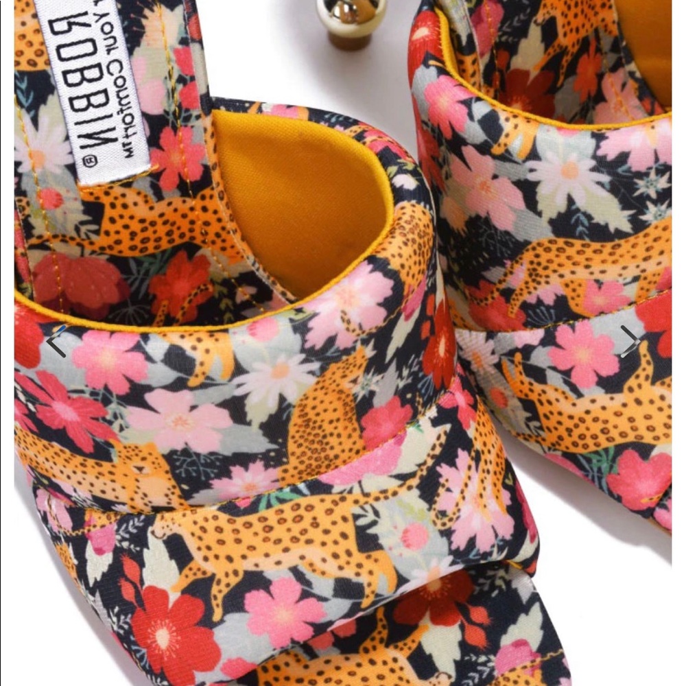 NWB Flowery mule heels 🌸🌺 - Picture 4 of 4